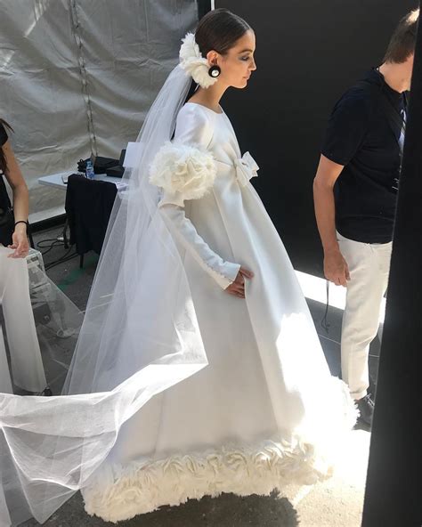 chanel 2017 runway bridal gown